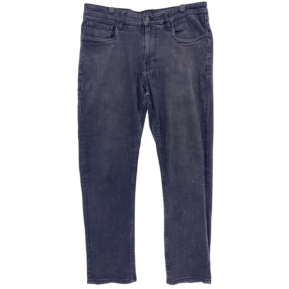 IZOD Black Straight Fit Jeans 36 x 30 Stretch Denim Five Pocket Styling